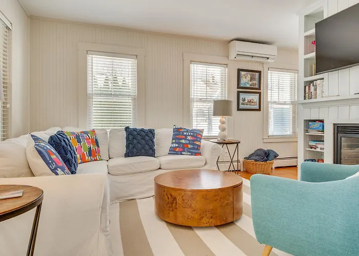 < 1 Mi To Beach! Kennebunk Cottage W/ Yard