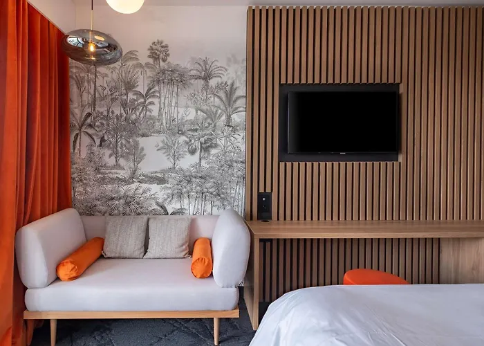 Golden Tulip Lyon Ouest Techlid Hotel & Spa