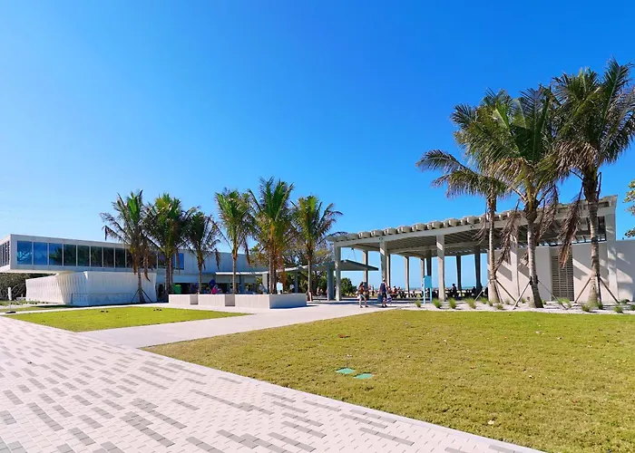 Canal 313 - Right In Siesta Key Village!