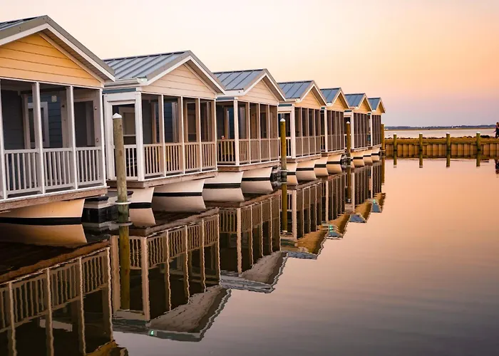 Blufin Bungalows & Marina