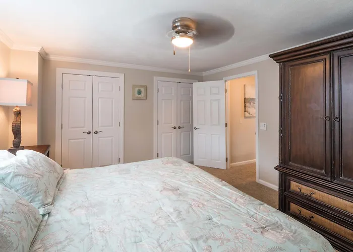Large Great Location Dog Friendly