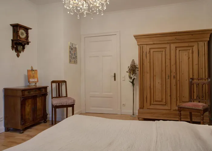 Strandvilla Hubertus Boltenhagen - Ferienwohnungen Apartment mit Parkplatz WLAN Küche Garten Grillplatz Waldbaden