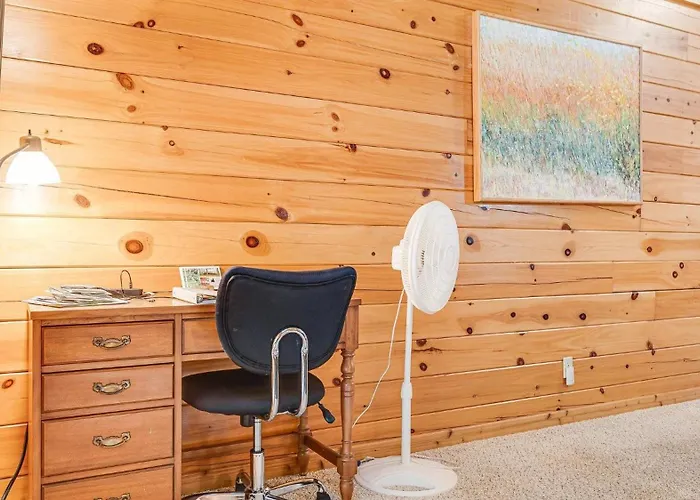 Twin Creeks Lodge By Avantstay