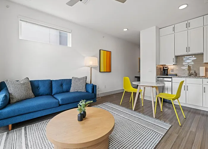 Placemakr Austin Downtown, Apartments By Hilton