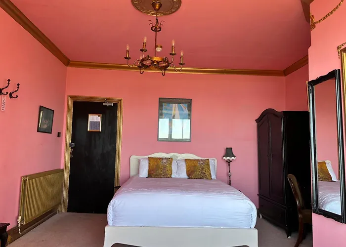 Keats Green Hotel