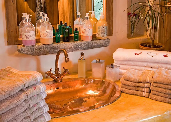 Hotel Les Chalets De Philippe Avec Jacuzzis Privatifs