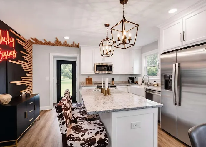 Central Bardstown Home Near Distilleries & Dining