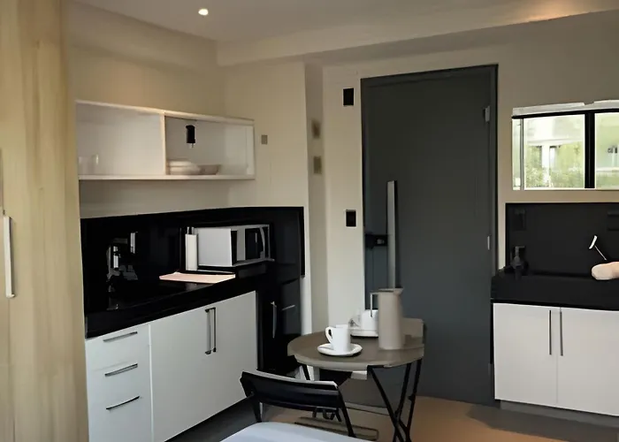 Flat a 50 metros da praia + piscina e área gourmet