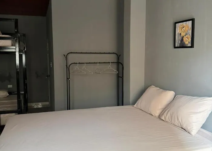 Milos Hostel