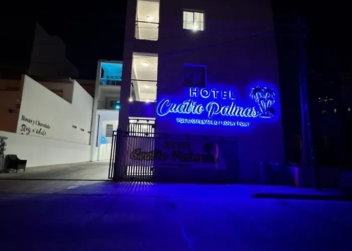 Cuatro Palmas Hotel