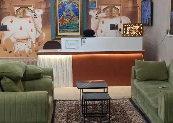 Shree Hari Das Chamkili Nikunj