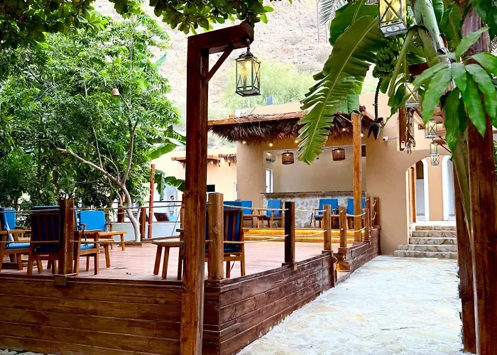 Nomad Inn Tiwi Albir