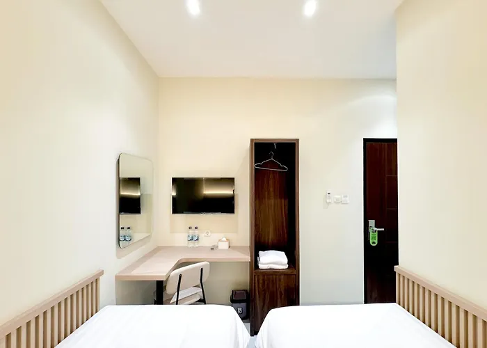 Urbanview Rumah Tamu Citarum Near Stasiun Tawang Semarang