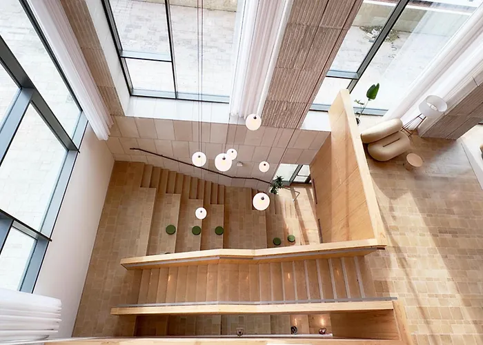 Aparto Diagonal Suites