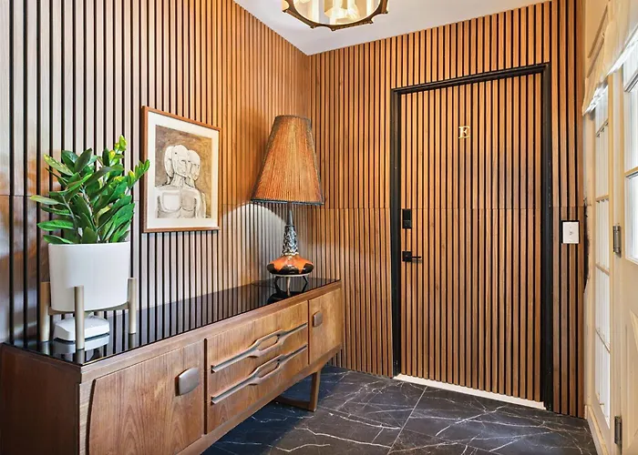Speakeasy Hotel (Adults Only)