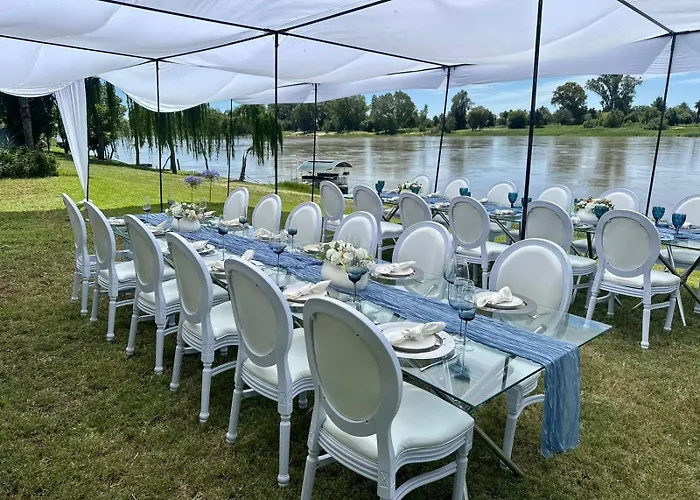 White House River Manor