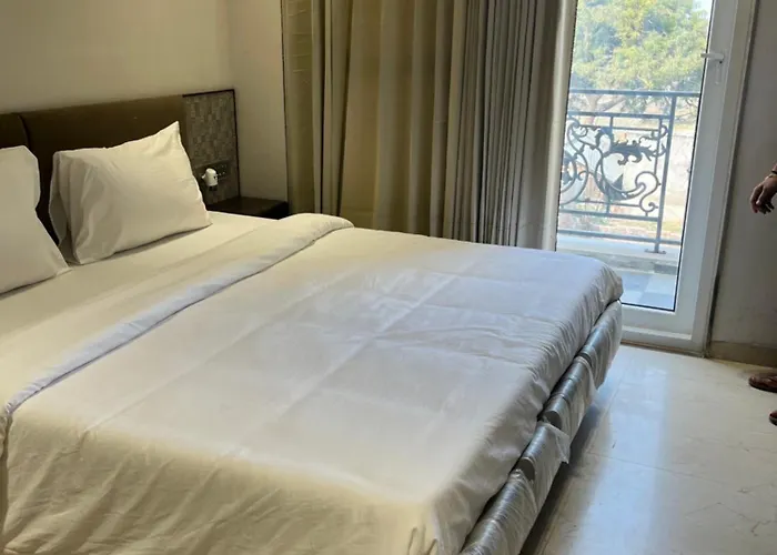 Hotel The Ram Lakhan - Near Ram Mandir Ayodhya Luxurious & Comfortable Stay