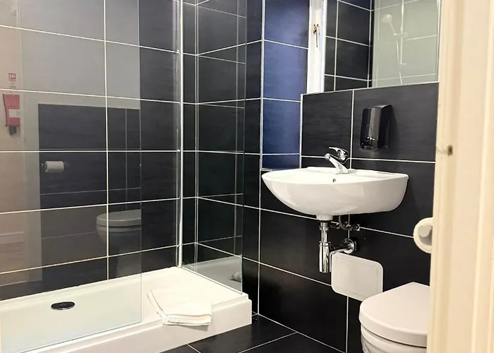 Dalkeith Phoenix Aparthotel Ltd