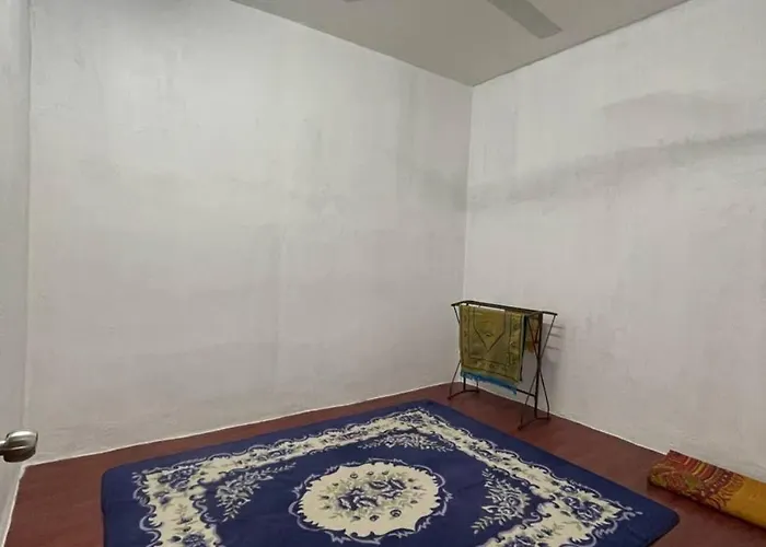 Hashim Homestay Isv 01003