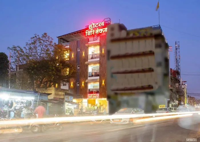 Hotel Girishankara