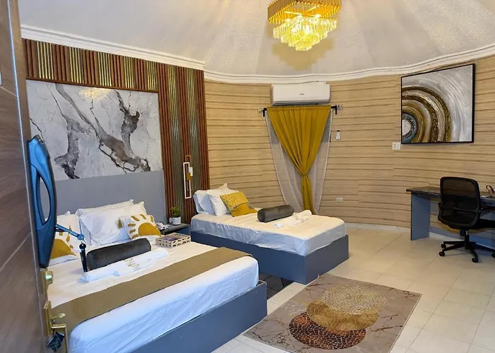 Chic Premium Hotel