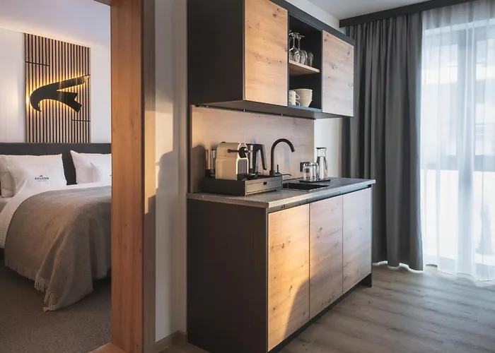 Falcon Suites Pure - Summercard Included