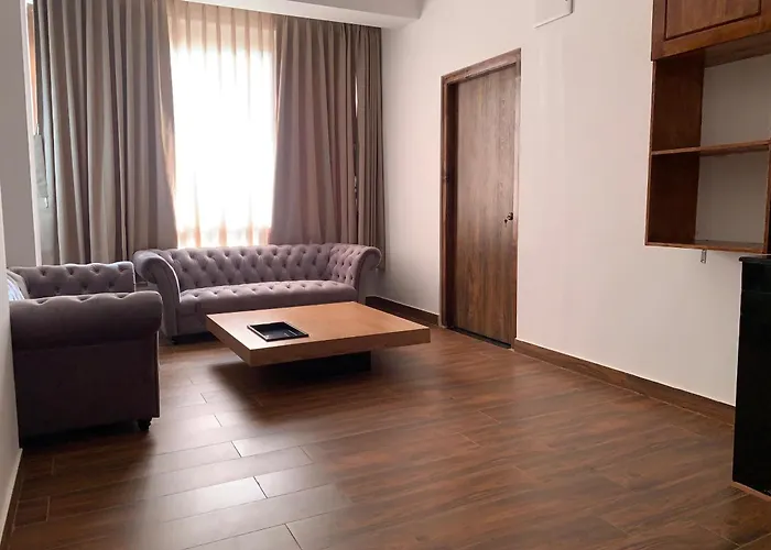 Hotel pema raga