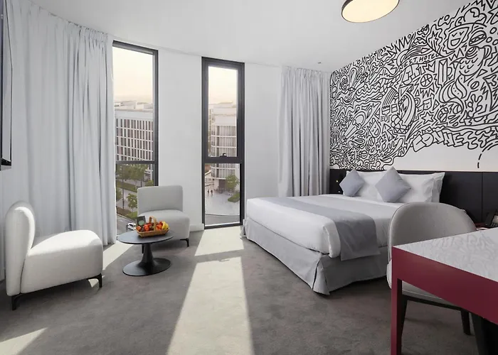 Nest Hotel, Aljada