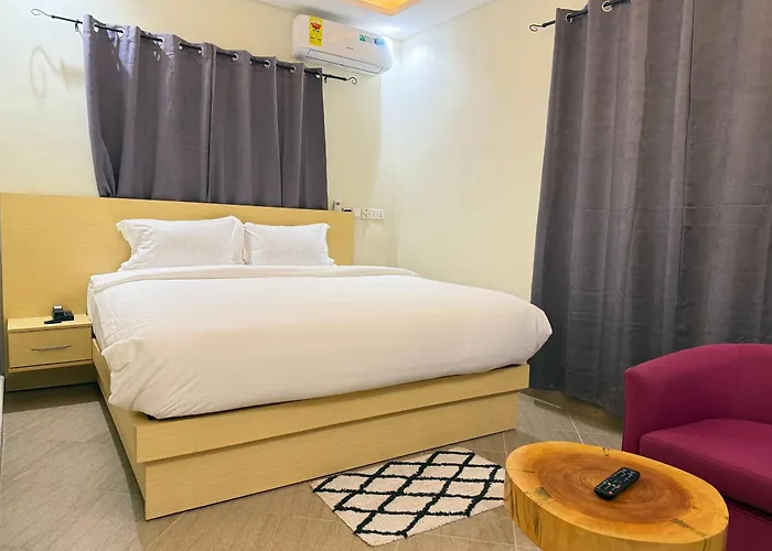 De Awon'S Luxury Hotel