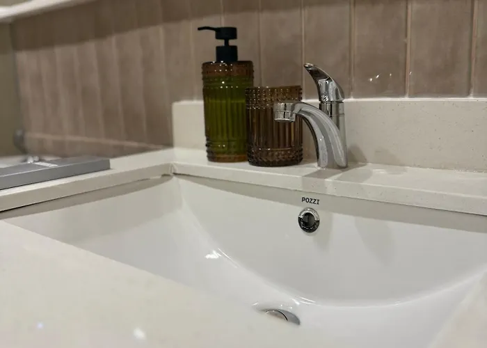 1413 Home Suites Arezzo Place Davao