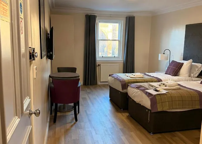 Dalkeith Phoenix Aparthotel Ltd