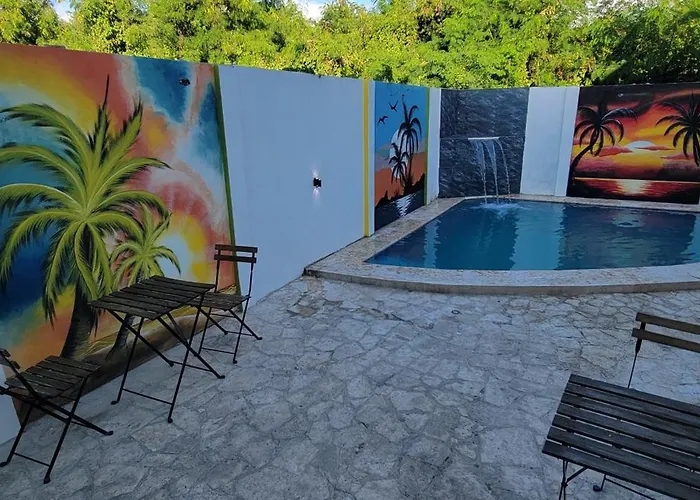 Hostal y Piscina