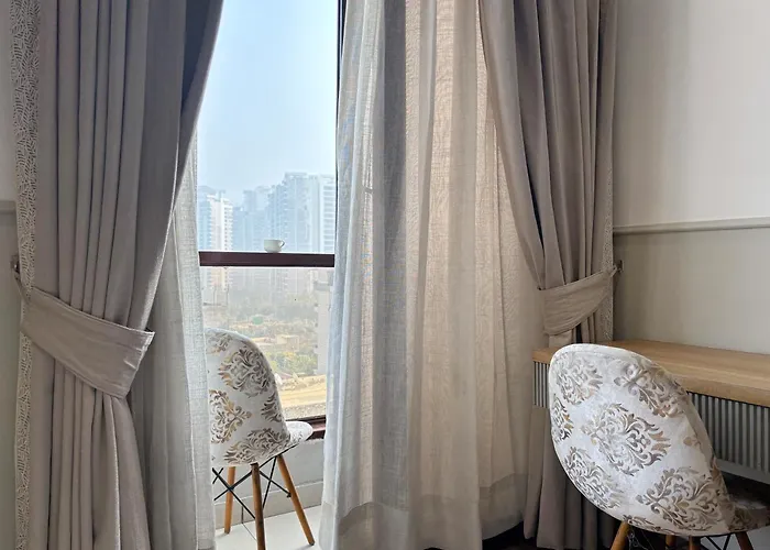 Hotel Emerald Suites By Aura