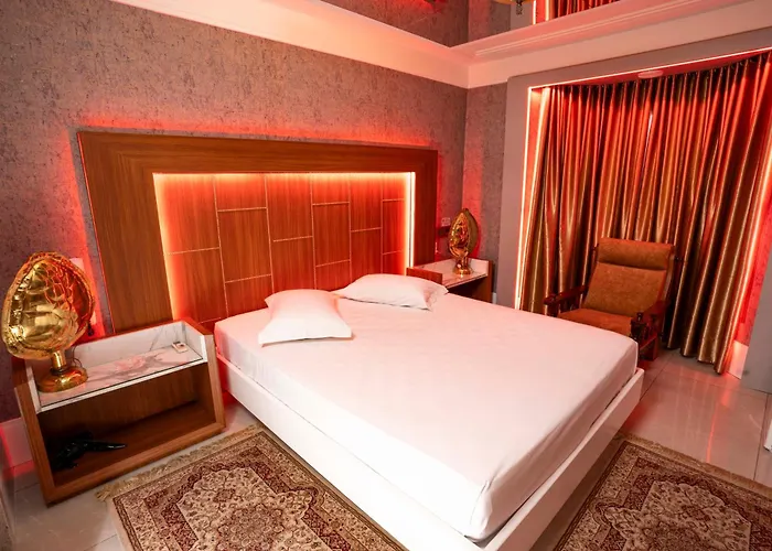 Golden Motel Diária suítes amplas, conforto premium e total privacidade