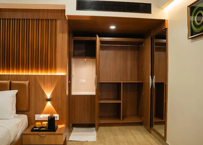 Hotel M7 Plaza