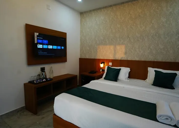 Palm Wave Beach Resort