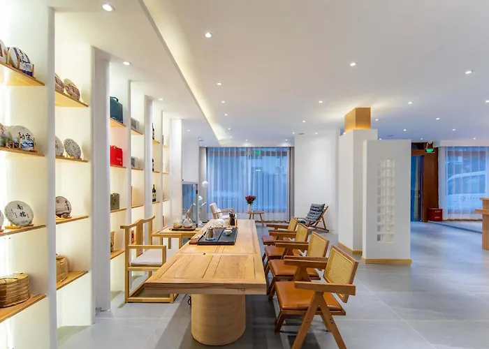 Shangri-La Jingyue Homestay