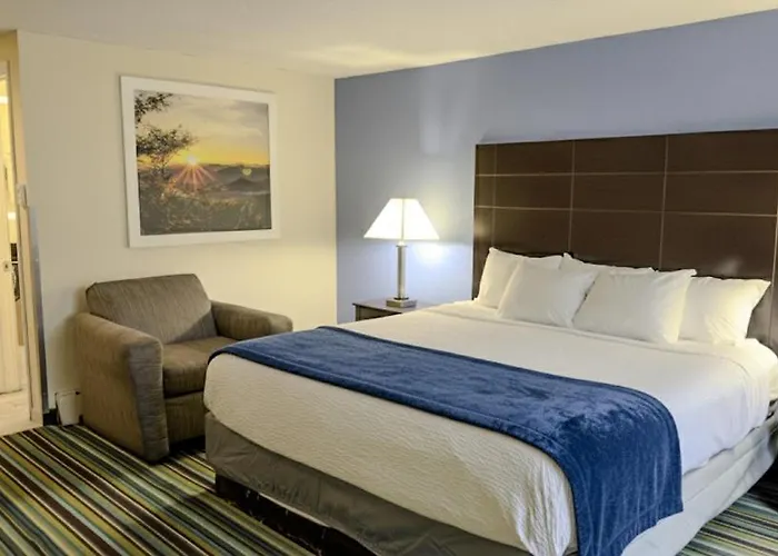 Beacon Inn & Suites