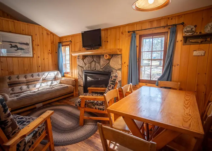 Timber Bay Lodge And Houseboats