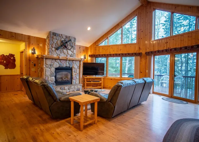 Timber Bay Lodge And Houseboats