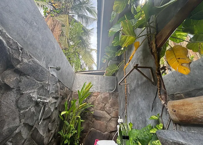 Ngalung Bungalows