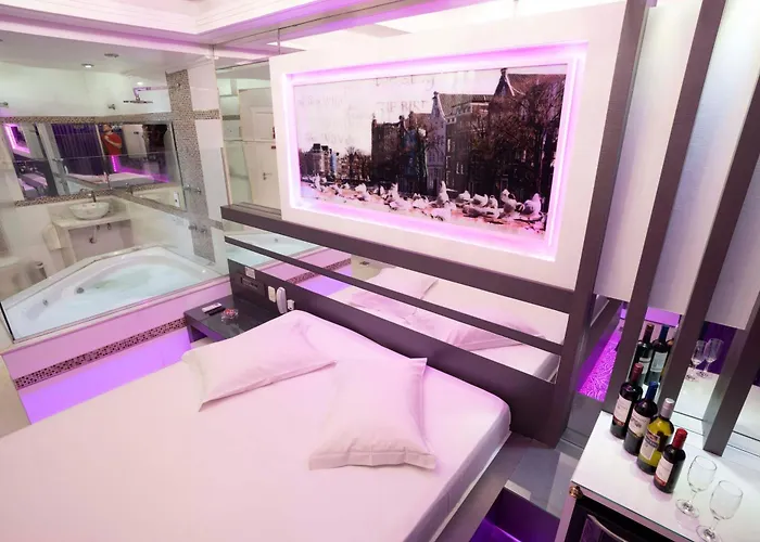 Golden Motel Diária suítes amplas, conforto premium e total privacidade
