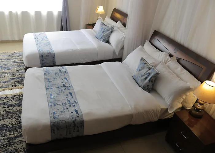 Reinah Tourist Hotel