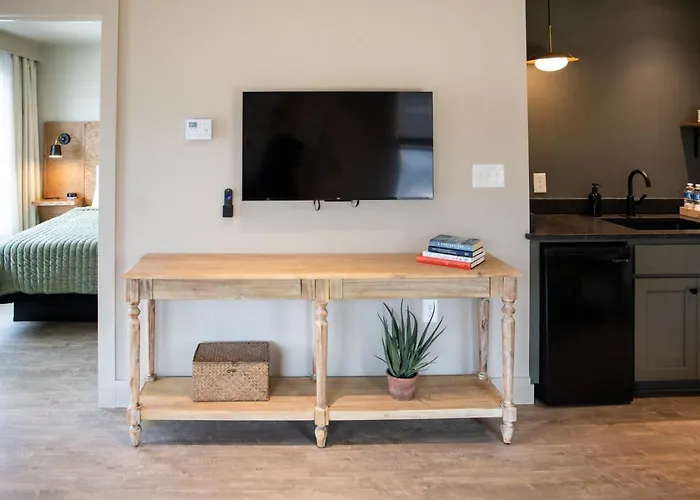 Gloria Inn - Unit 2