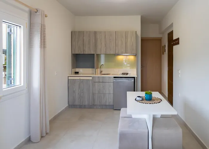 Ippocrates Hotel Apartments & Restaurant