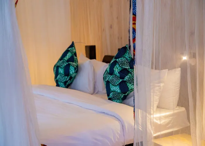 Njiapanda Tented Lodge & Safari