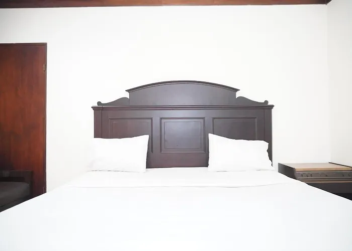 Siantar Hotel Parapat