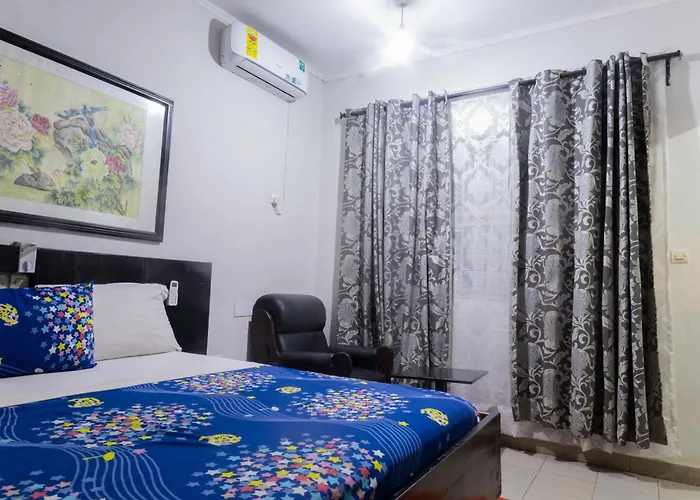 Village Francophone Hotel