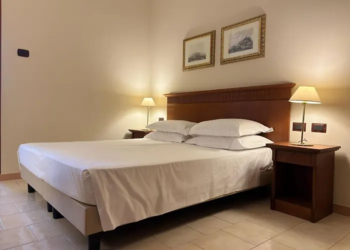Naples Park Hotel