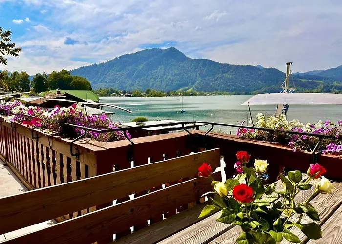Hotel Fischerstueberl Am See